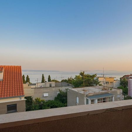 Apartments Zuvela Сплит Экстерьер фото