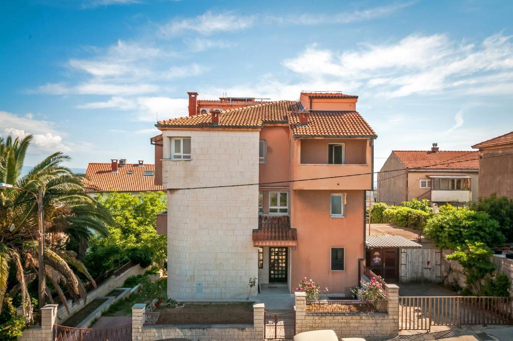 Apartments Zuvela Сплит Экстерьер фото