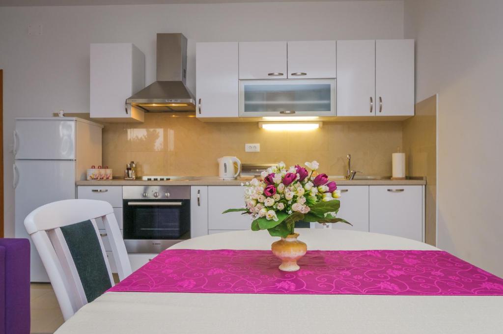 Apartments Zuvela Сплит Номер фото