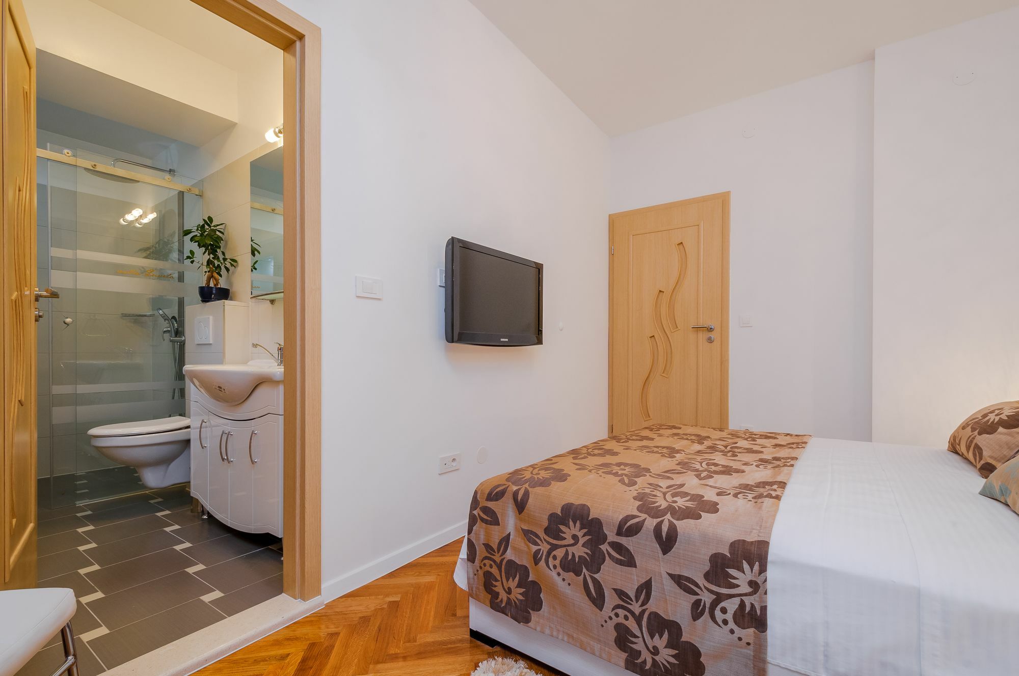 Apartments Zuvela Сплит Экстерьер фото