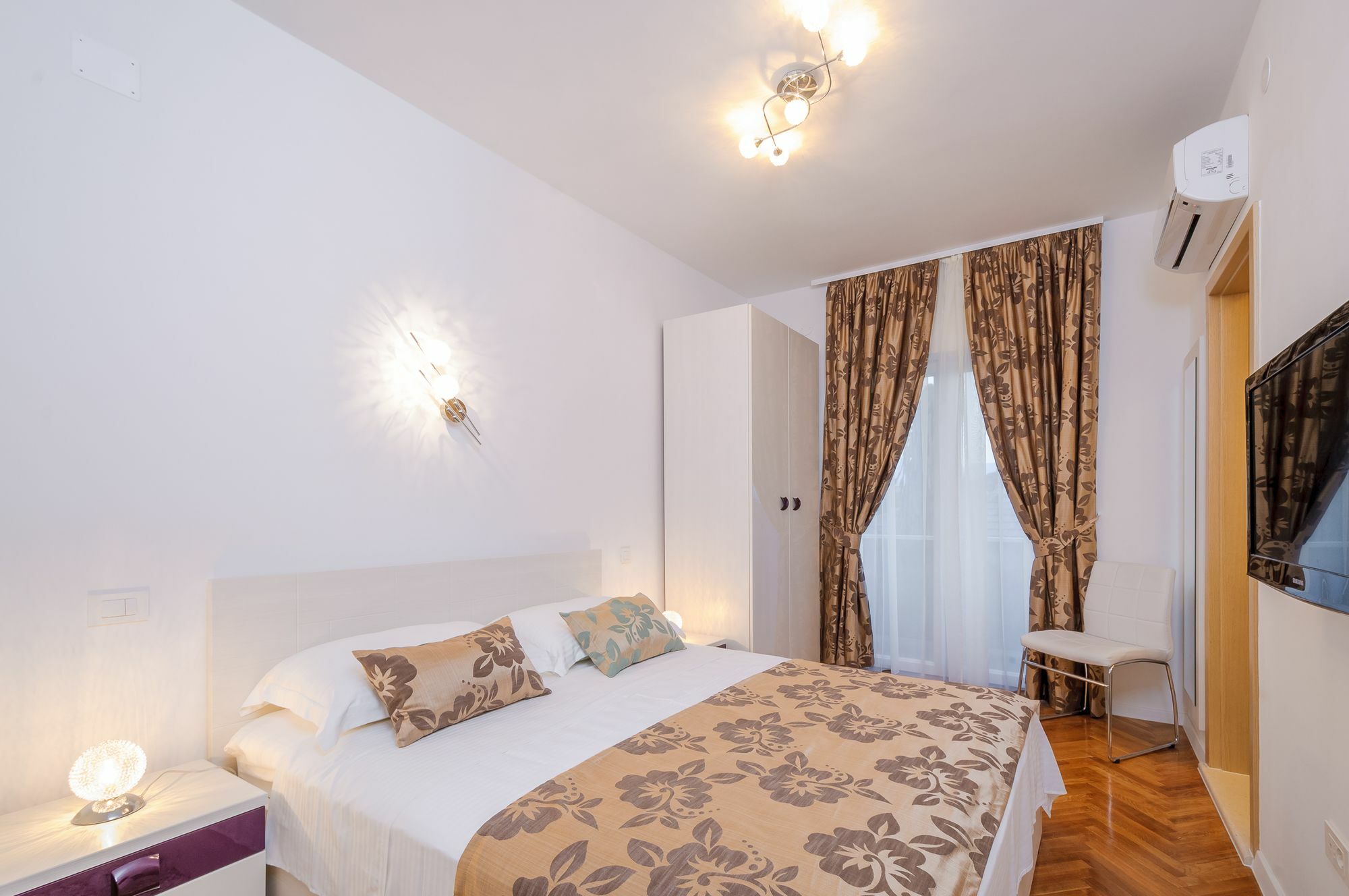 Apartments Zuvela Сплит Экстерьер фото