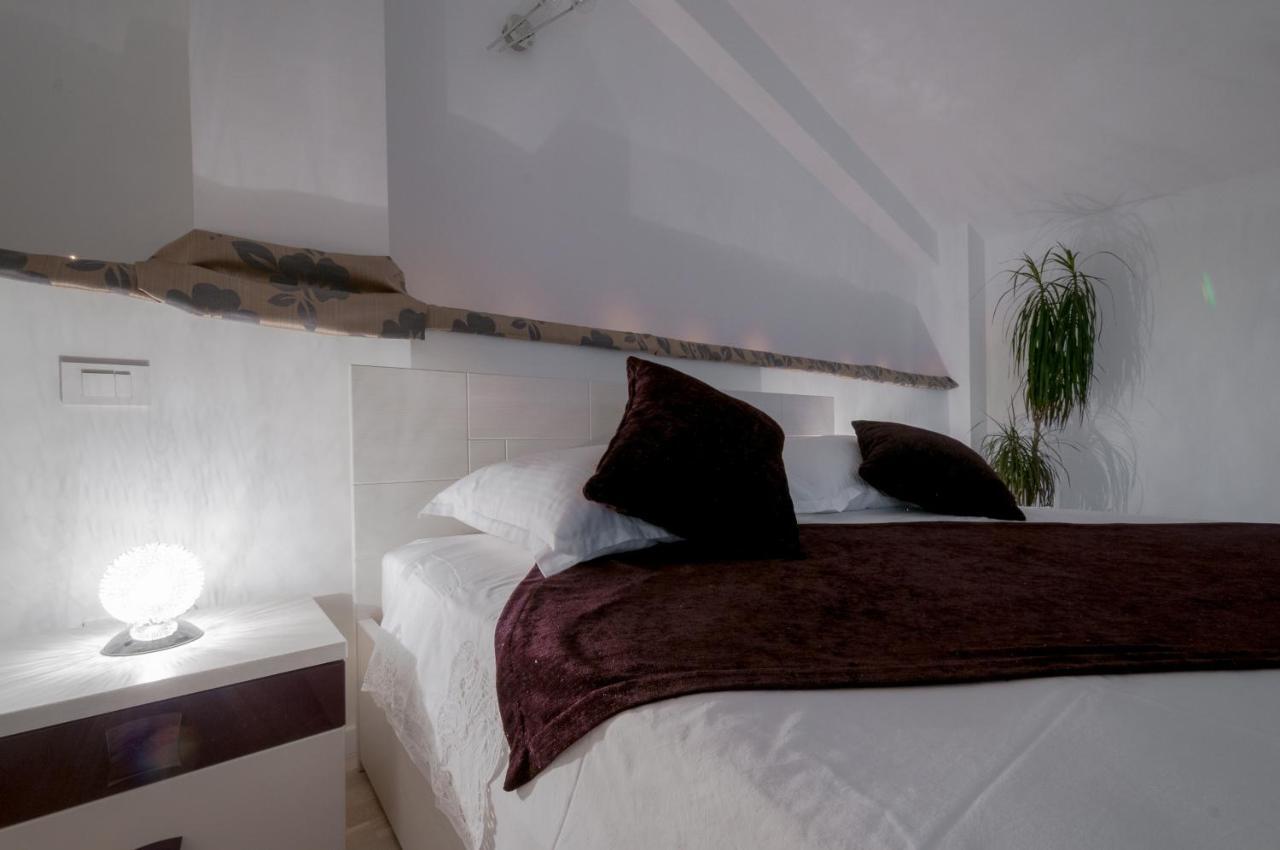 Apartments Zuvela Сплит Экстерьер фото